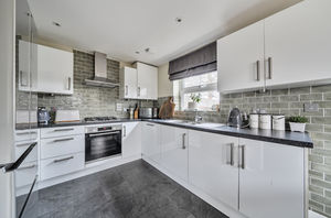 Kitchen diner angle 2- click for photo gallery